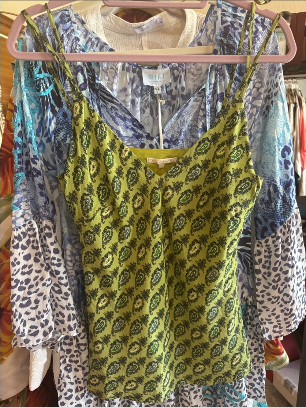 Gold Hawk
Gold Hawk Green Deco Washable Silk Cami, NWT, S, $200MSRP
$89 $200